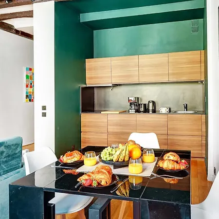 1br In Le Marais - Close To Notre-dame *